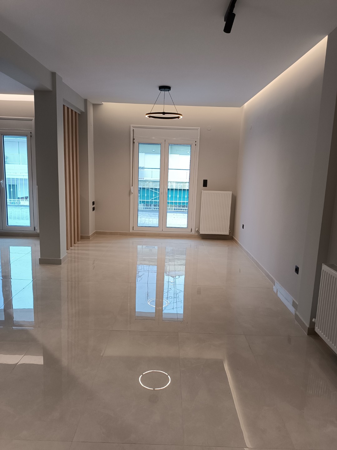 1674733447391 (Large)