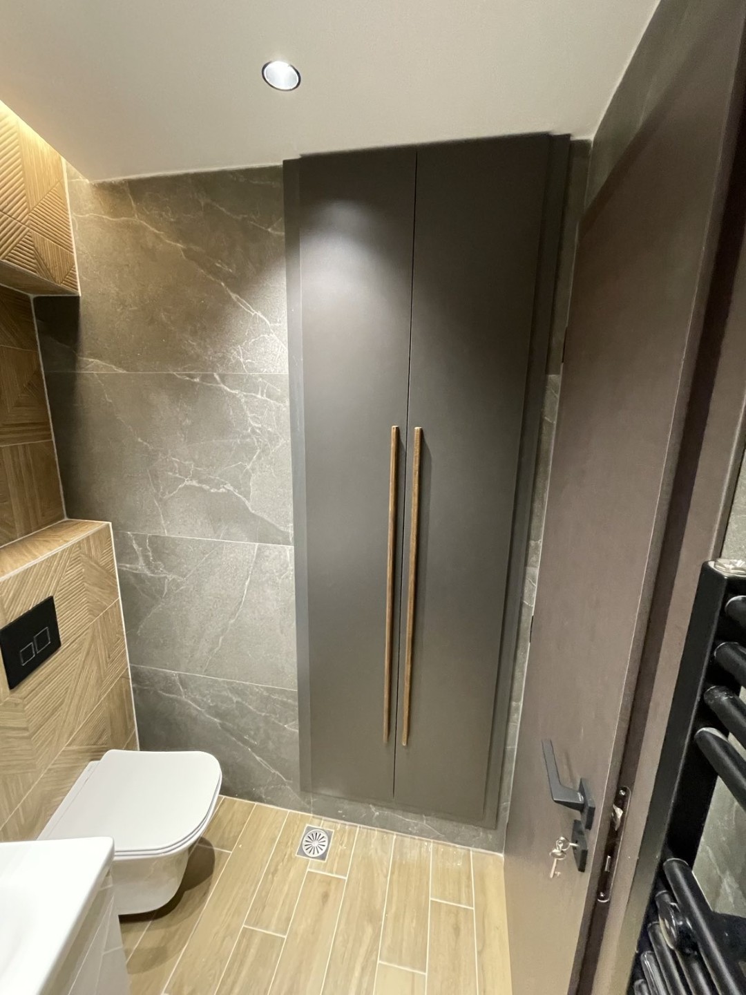 1680428788513 (Large)