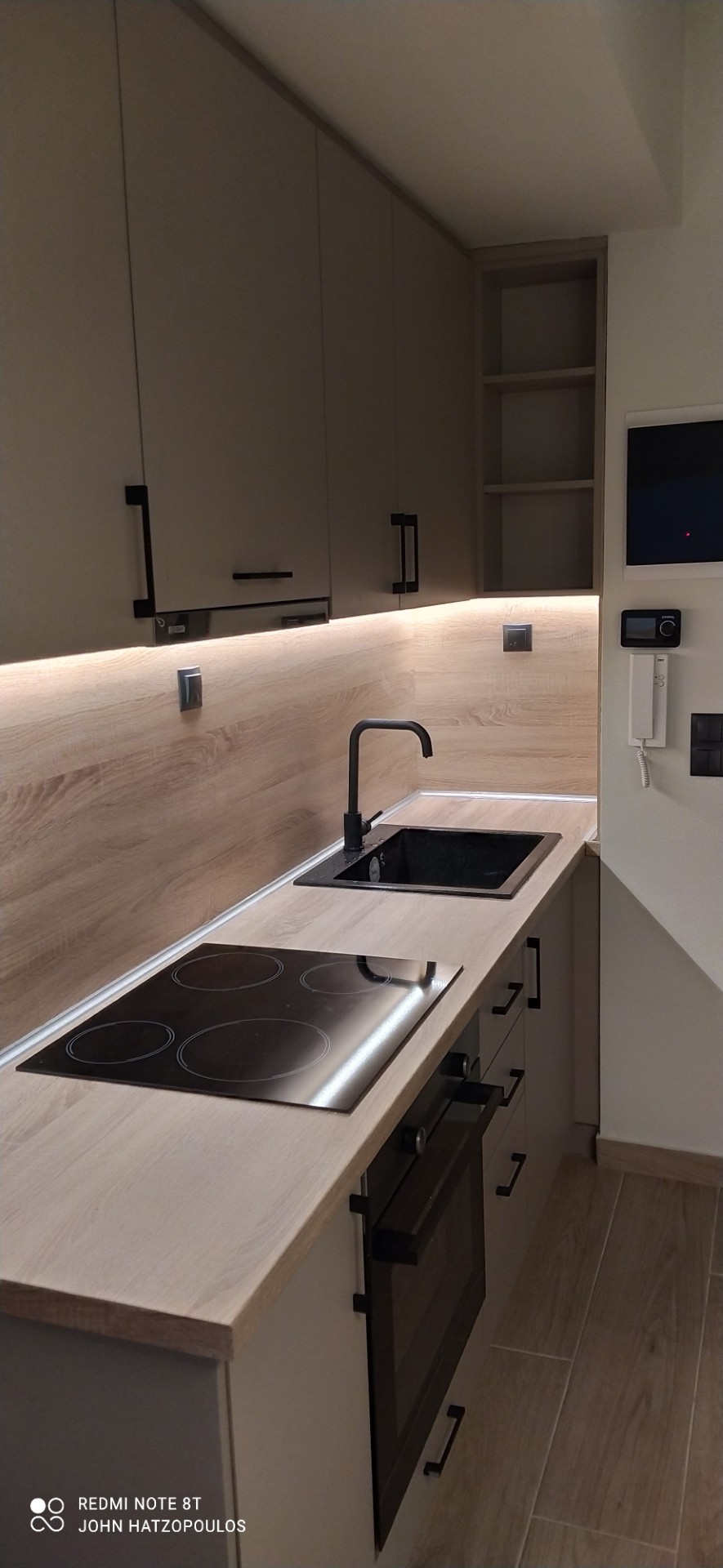 Κωνσταντινουπόλεως 98